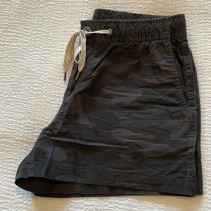 Vuori Ripstop shorts size small